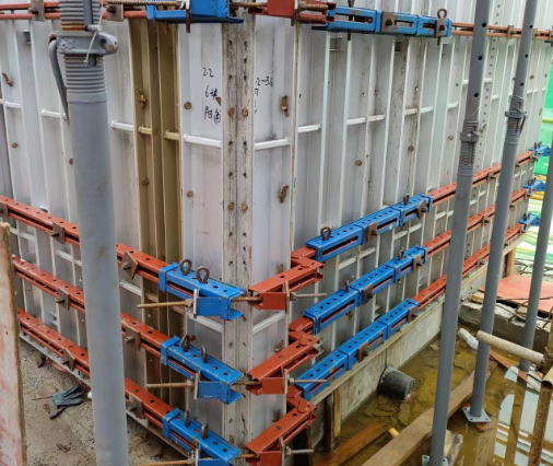南通四建集團有限公司 鋼背楞